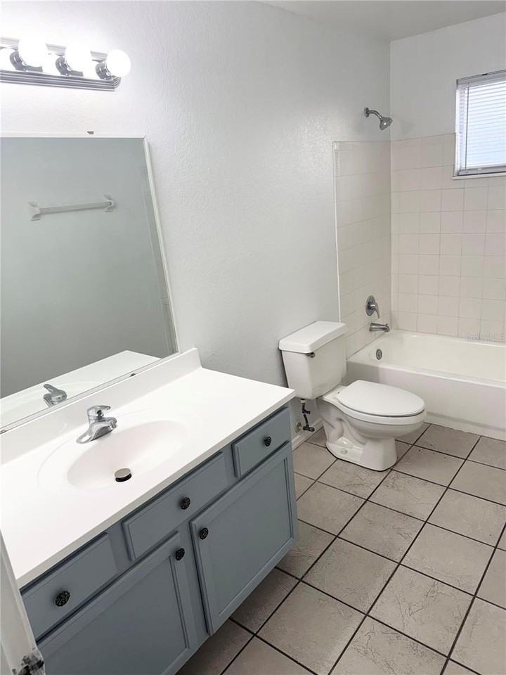 2346 Prime Cir #B - Photo 6 of 13