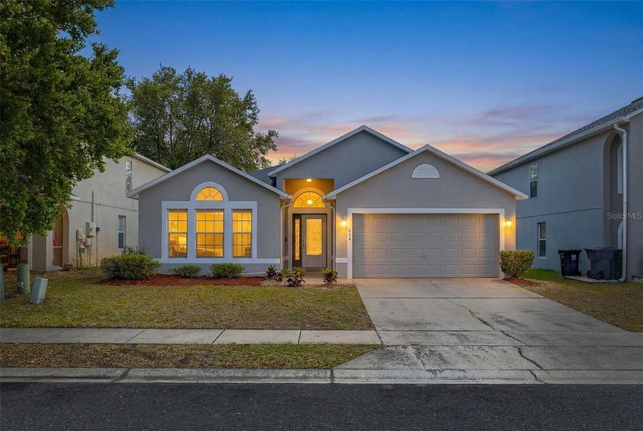 624 Blake Ave - Photo 2 of 43