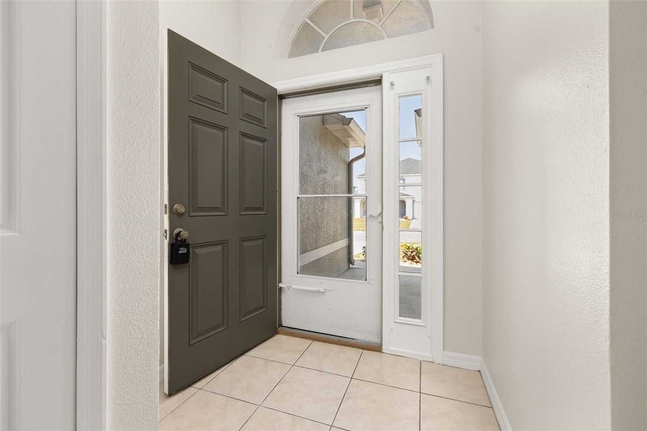 624 Blake Ave - Photo 3 of 43