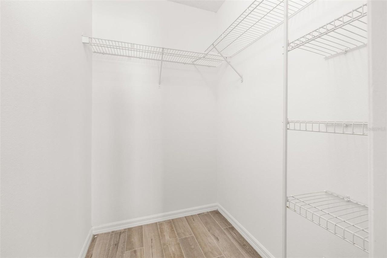 624 Blake Ave - Photo 7 of 43