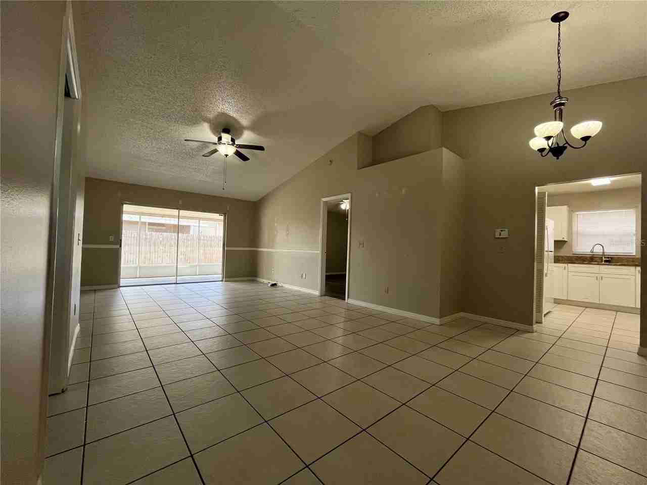 1465 Tiverton Dr - Photo 5 of 29