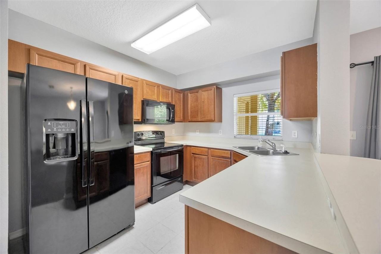 6106 Olivedale Dr - Photo 7 of 22