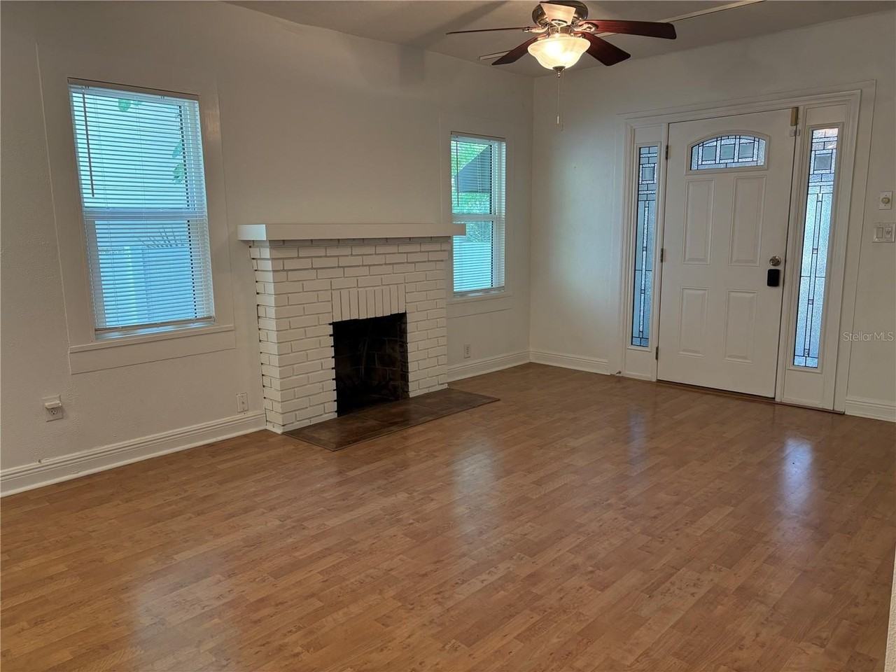 1231 Highland St N - Photo 4 of 25