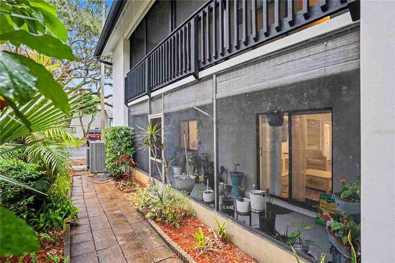 9802 Lombard Ct #102 - Photo 4 of 27