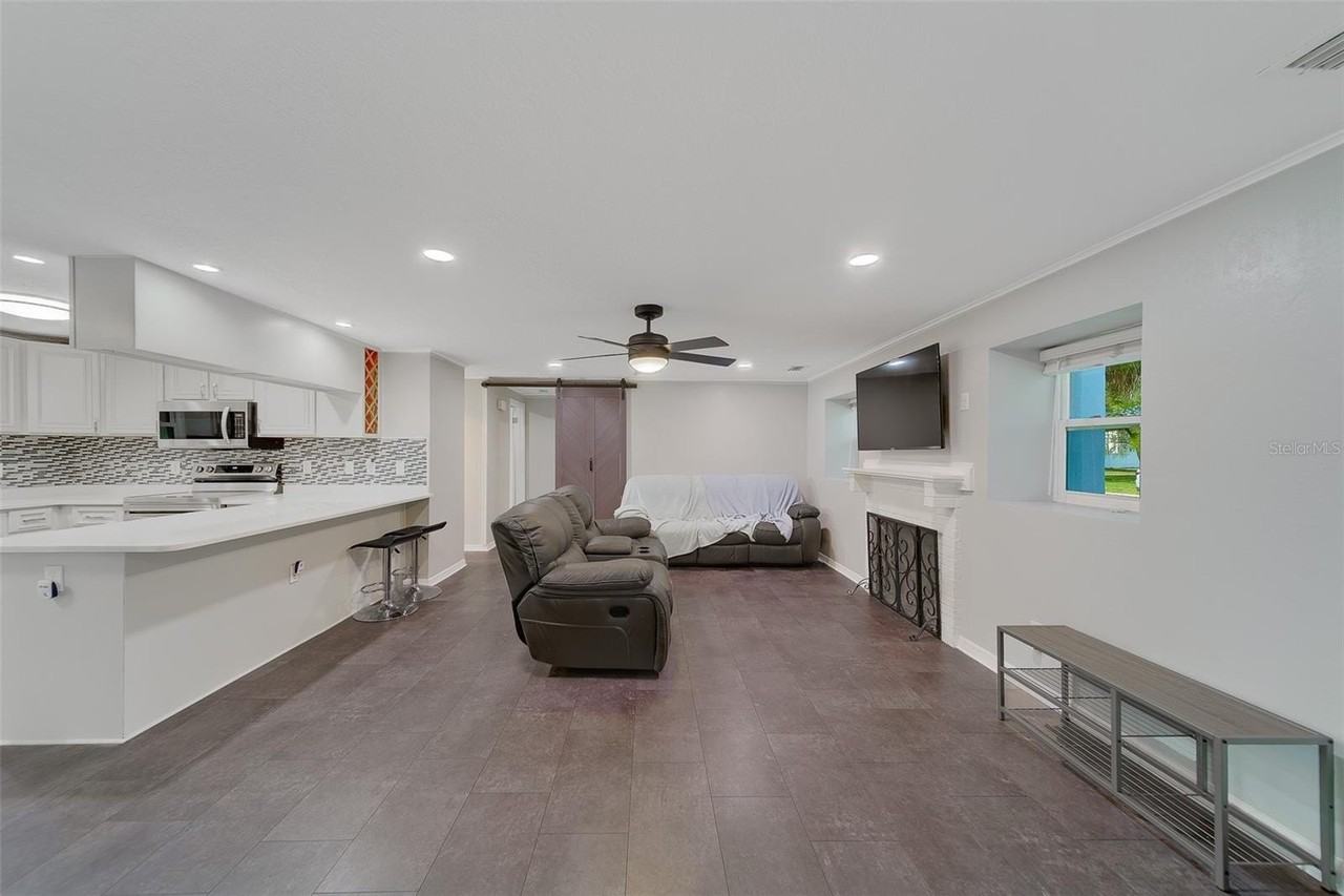 7849 86th Way N - Photo 6 of 50