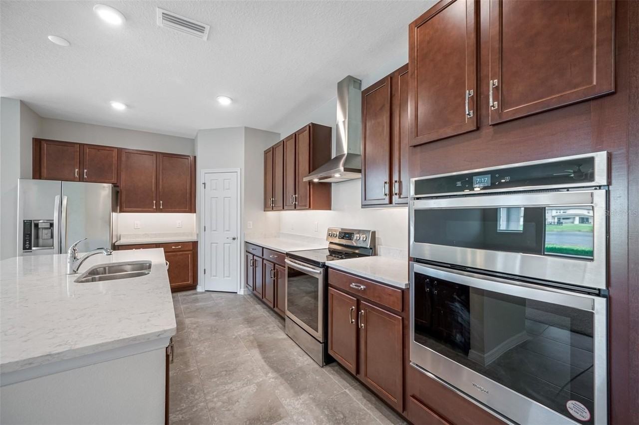 11810 Tetrafin Dr - Photo 6 of 34