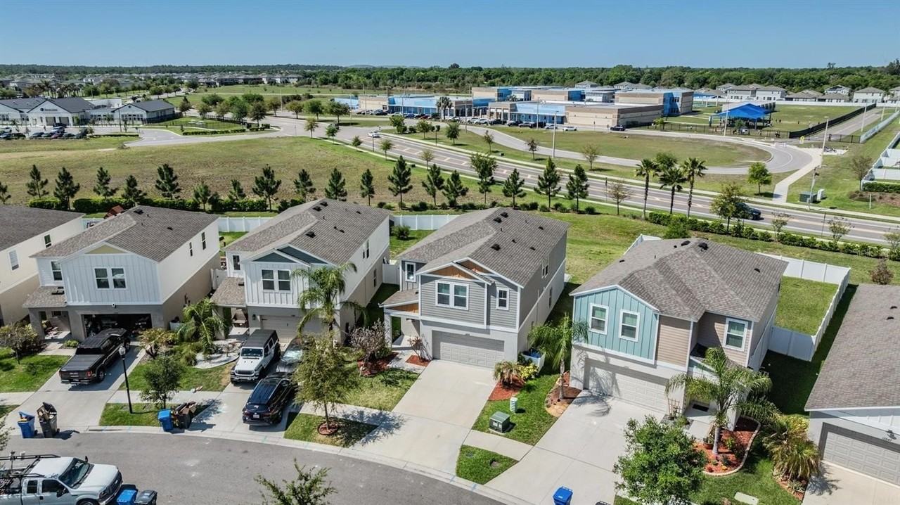 12857 Tannencrest Dr - Photo 2 of 42