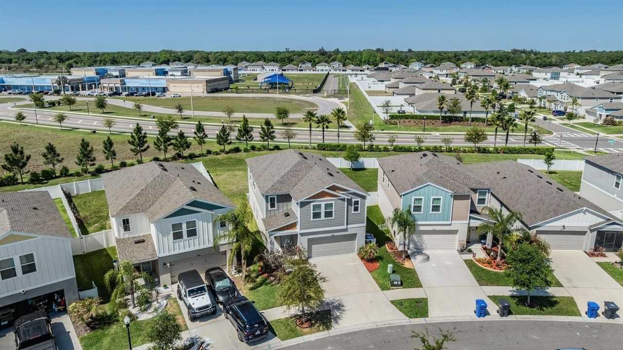 12857 Tannencrest Dr - Photo 3 of 42