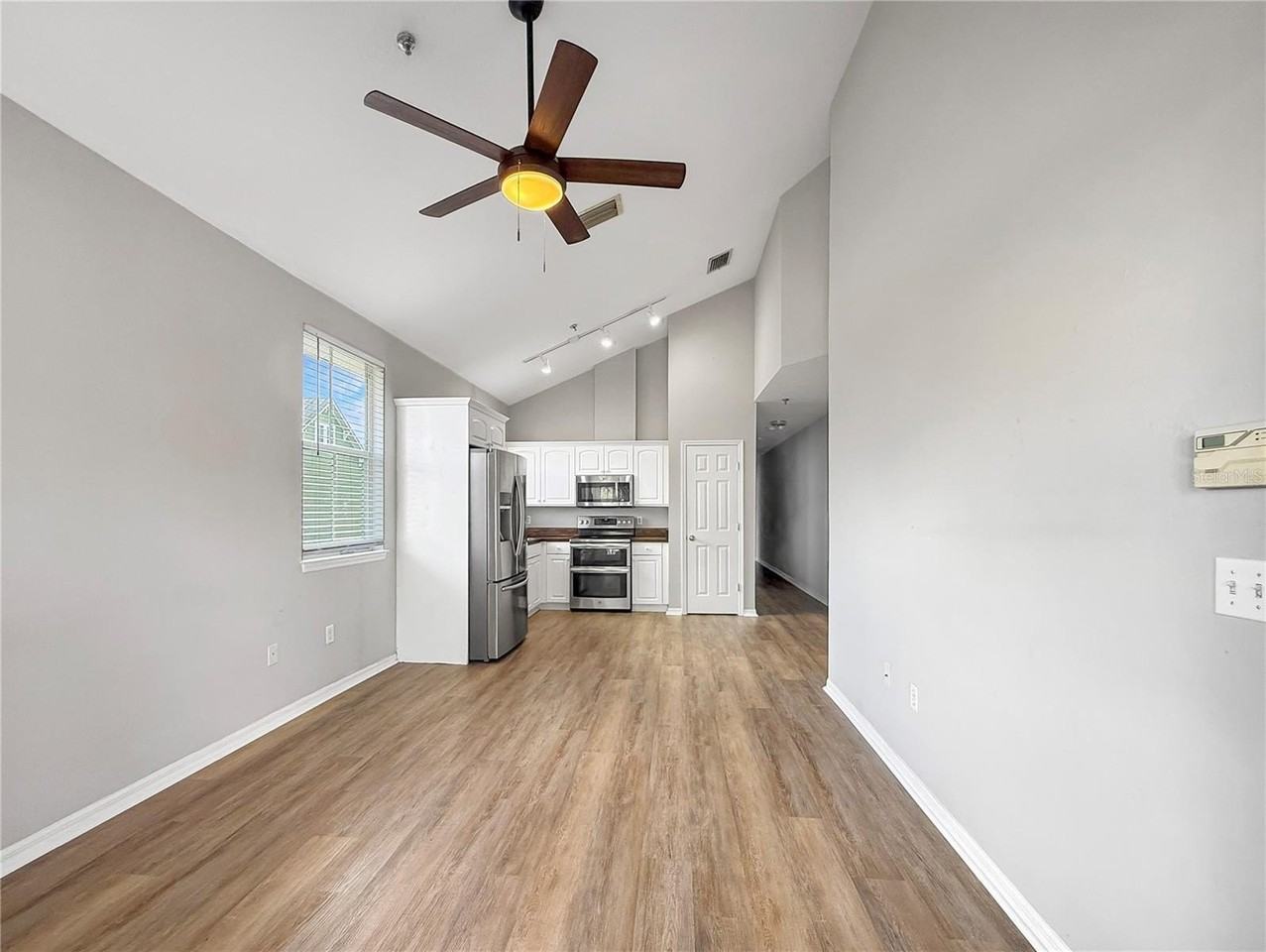 1510 N 17th St #4C - Photo 3 of 23