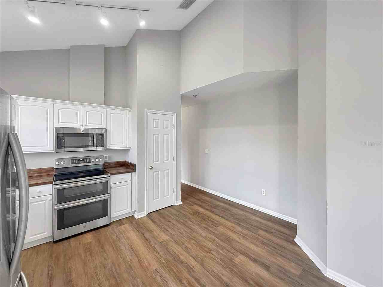 1510 N 17th St #4C - Photo 7 of 23