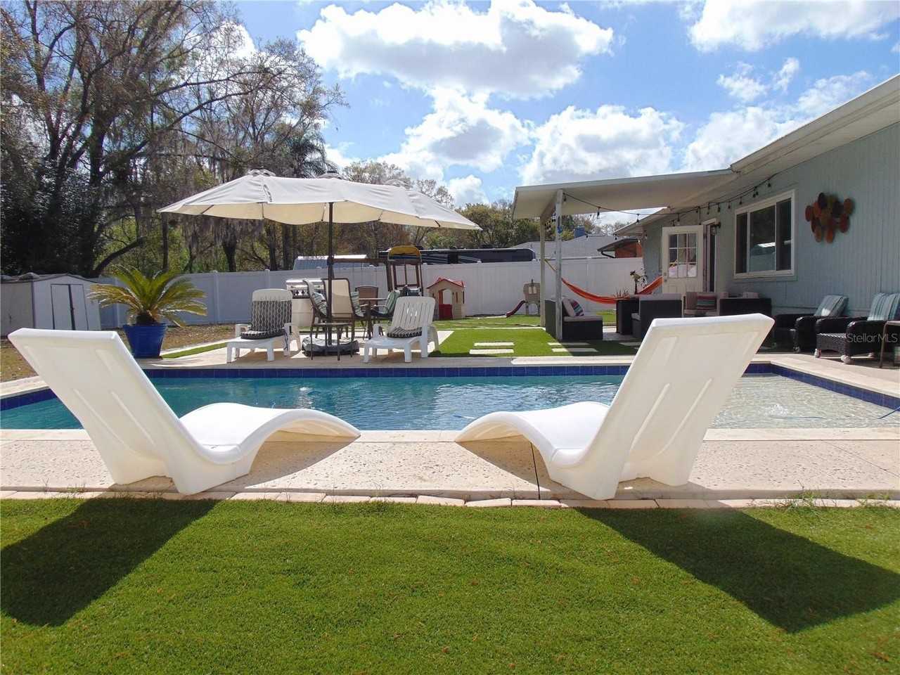 4706 Tampa Downs Blvd - Photo 3 of 35