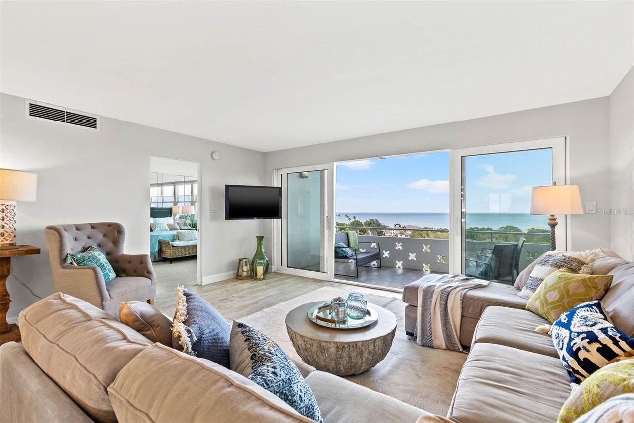 1365 Snell Isle Blvd Ne #8D - Photo 4 of 39