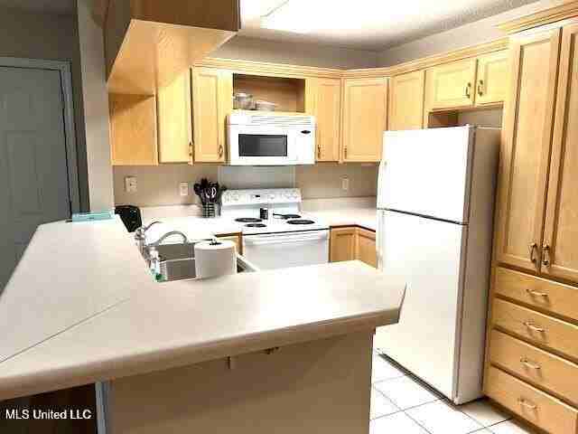 3230 Cumberland Rd Apt 213 - Photo 6 of 48