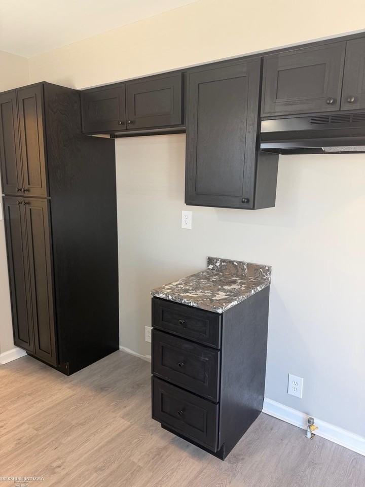 26653 Hill Ave - Photo 3 of 29