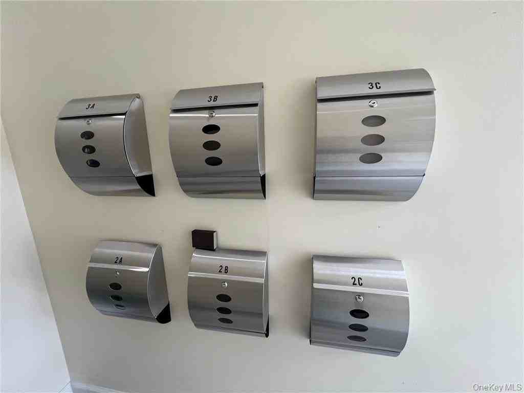 45 Front St Apt 3c - Photo 3 of 14