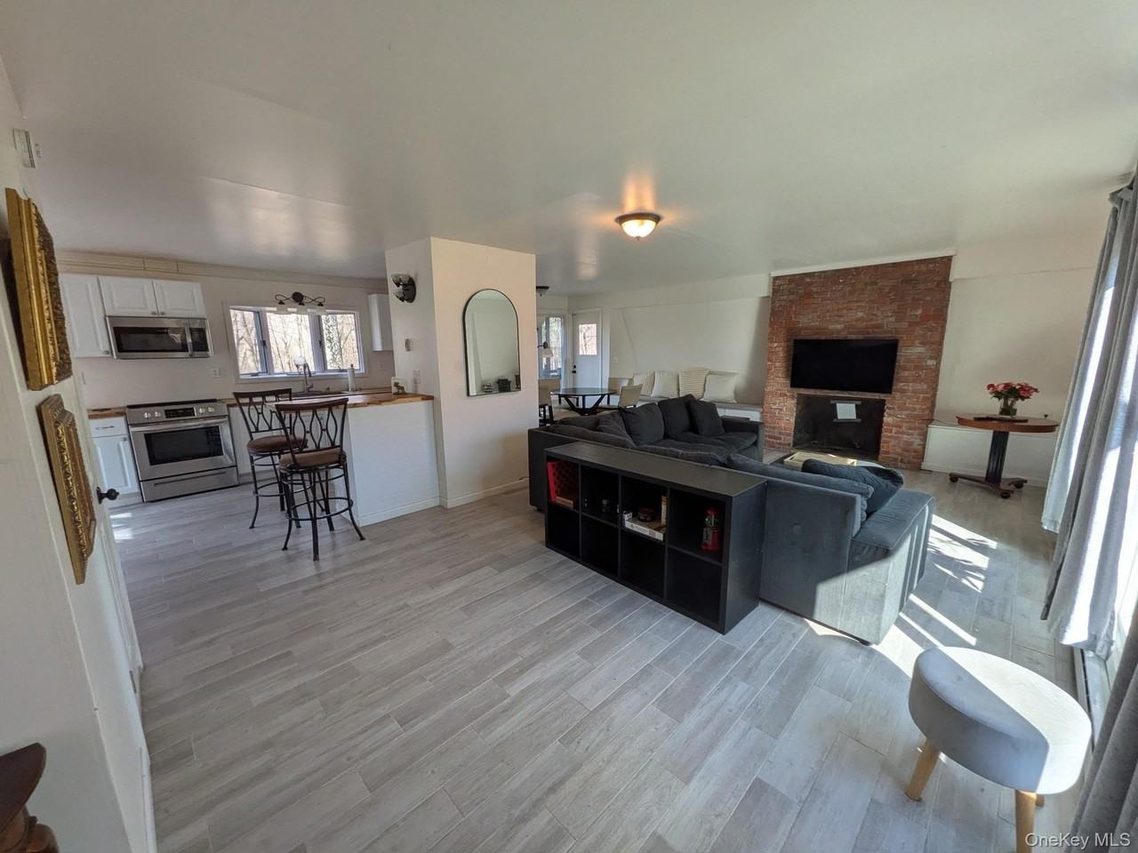 37 Hill Rd - Photo 2 of 44