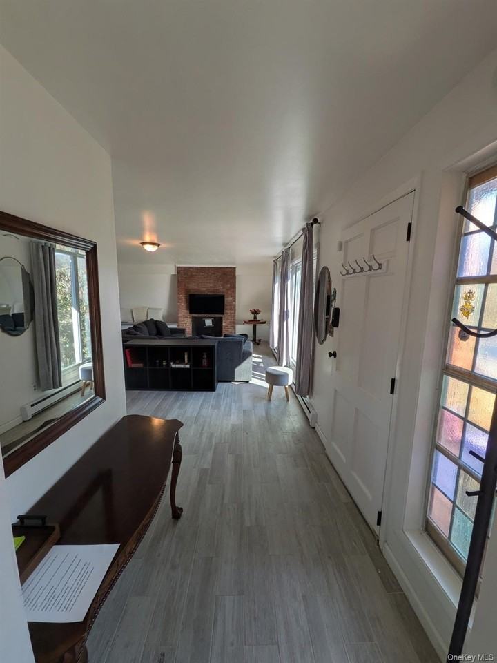 37 Hill Rd - Photo 4 of 44