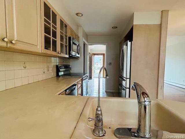 38 Evelyn Ln - Photo 6 of 16