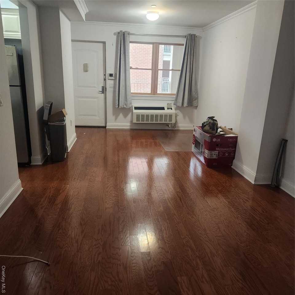 8515 120th St Apt 3a - Photo 2 of 9