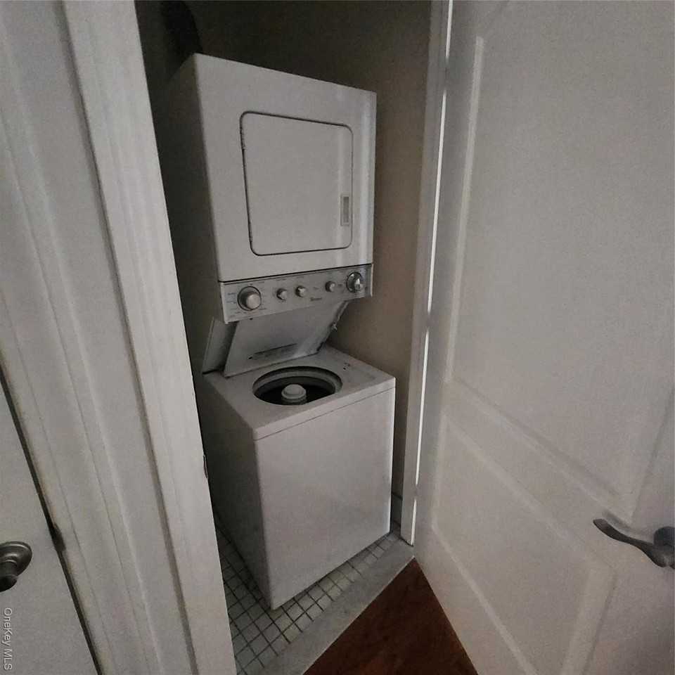 8515 120th St Apt 3a - Photo 5 of 9