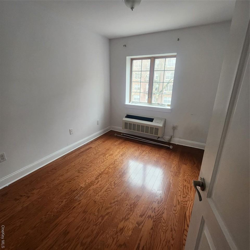 8515 120th St Apt 3a - Photo 6 of 9