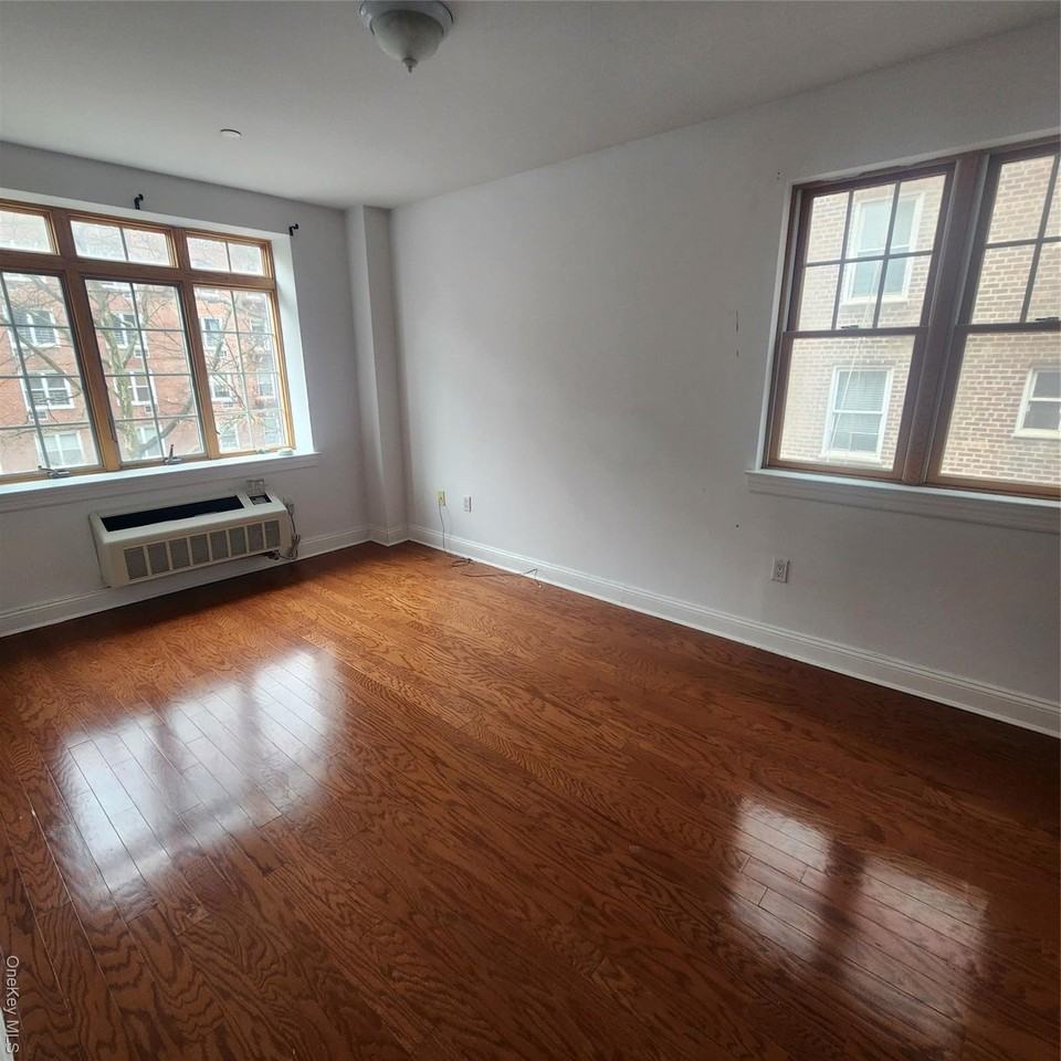 8515 120th St Apt 3a - Photo 7 of 9