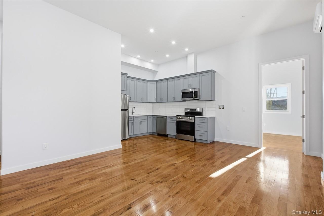 99 Main St Unit 2b - Photo 2 of 11