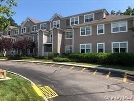 featured image of 200 Woodcrest Ln Apt 211