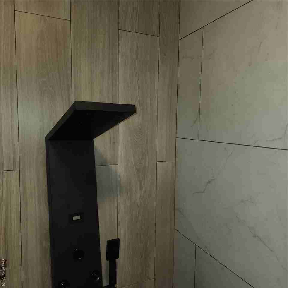 93 Elliott Ave Apt 2 - Photo 7 of 9