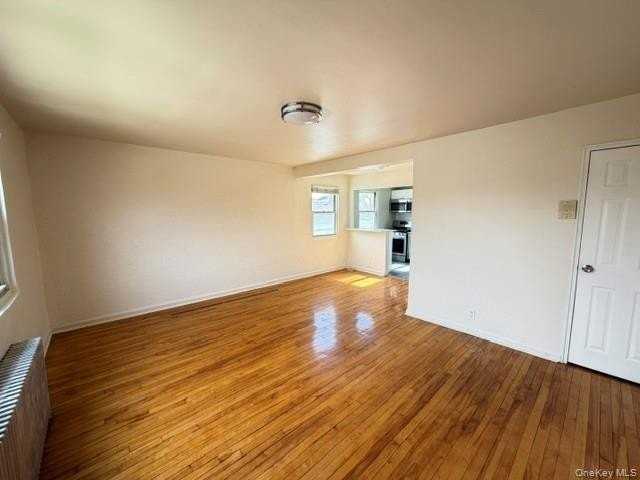 1084 Fenwood Dr Apt 3 - Photo 2 of 9