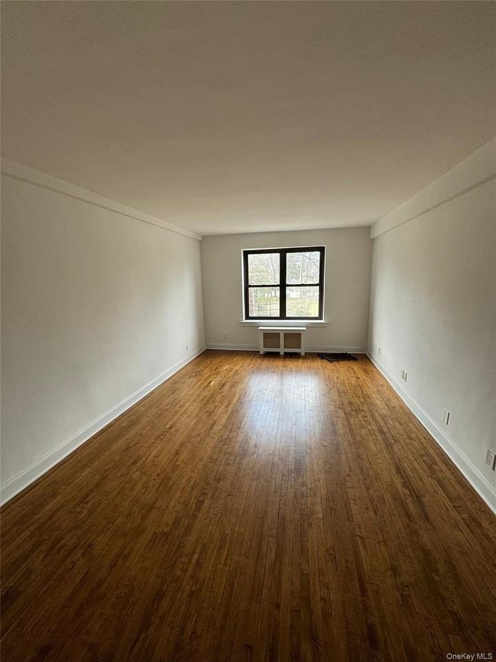 59 Old Mamaroneck Rd Apt 3f - Photo 2 of 5