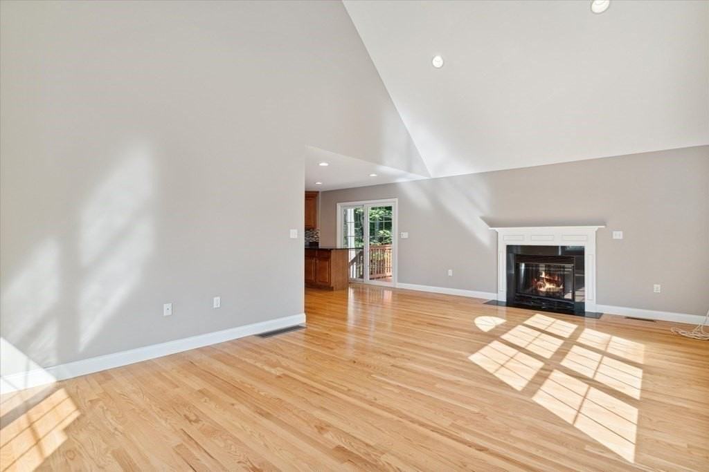 19 Benjamin Ln - Photo 7 of 42