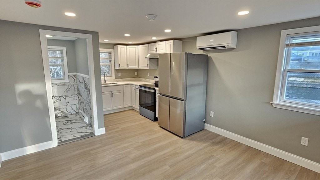 825 Scenic Hwy Unit 4 - Photo 2 of 27