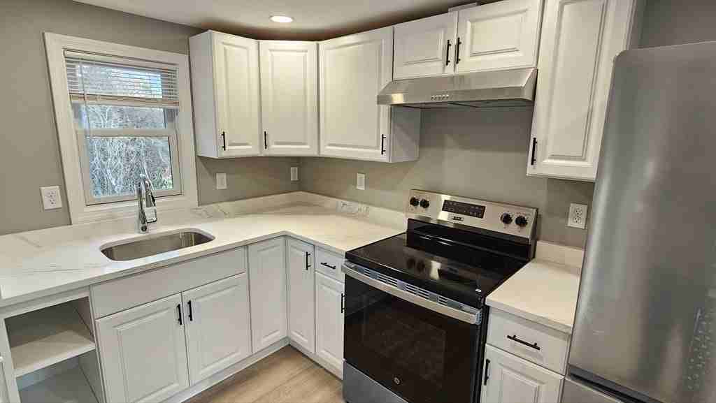 825 Scenic Hwy Unit 4 - Photo 5 of 27