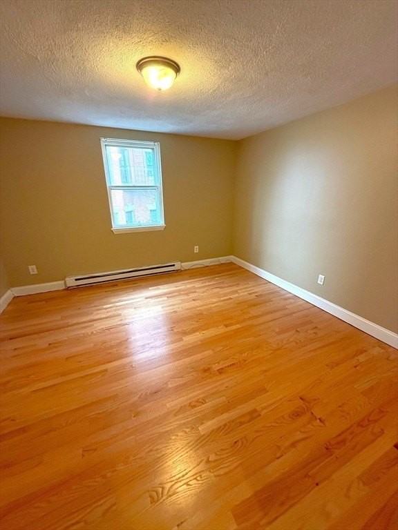 435 Essex St Apt 5 - Photo 4 of 6