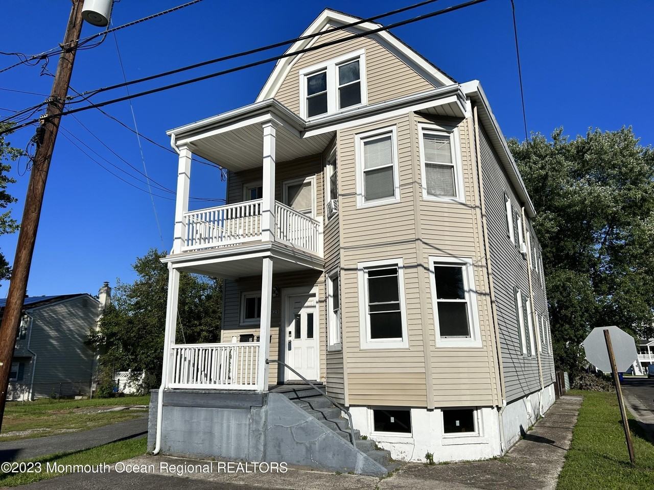 120 Morningside Ave - Photo 2 of 9