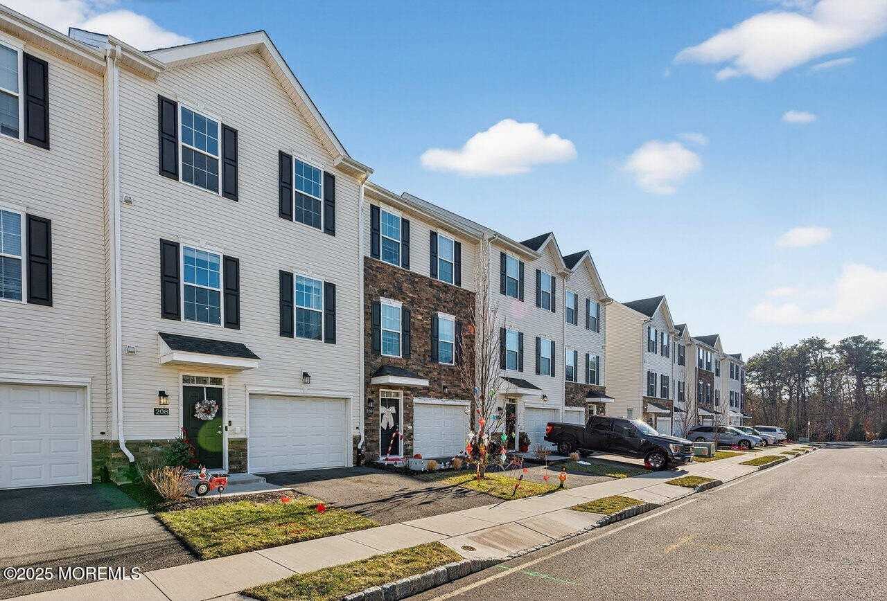 208 Prestige Rd - Photo 2 of 33