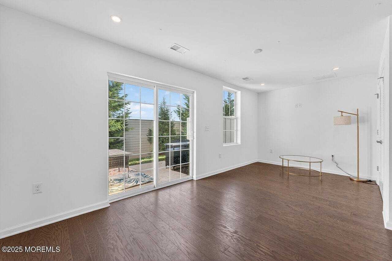 208 Prestige Rd - Photo 3 of 33