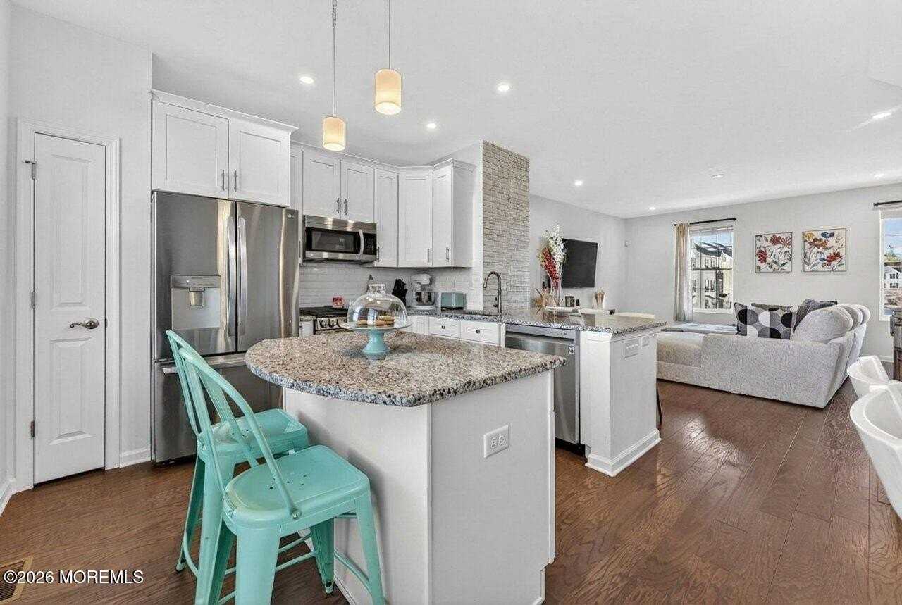 208 Prestige Rd - Photo 7 of 33