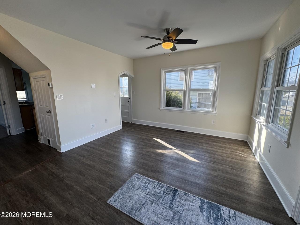 207 Ocean Gate Ave - Photo 3 of 20