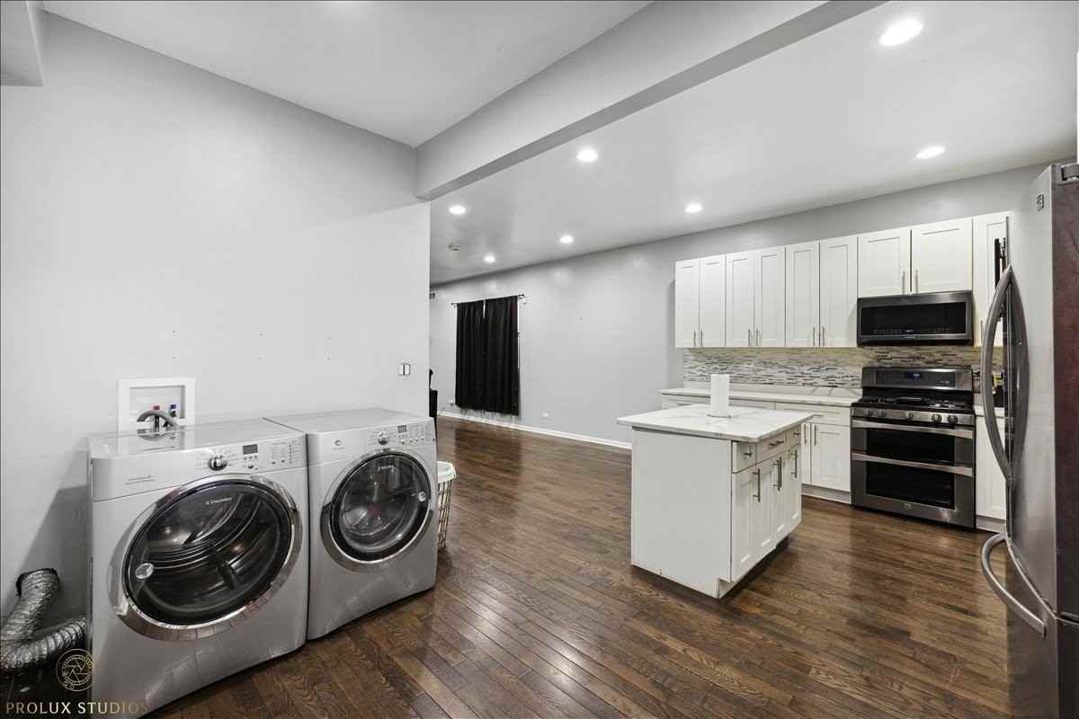 352 N Avers Ave - Photo 7 of 19