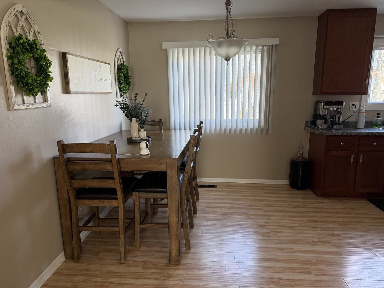 668 Niagara Dr - Photo 6 of 20