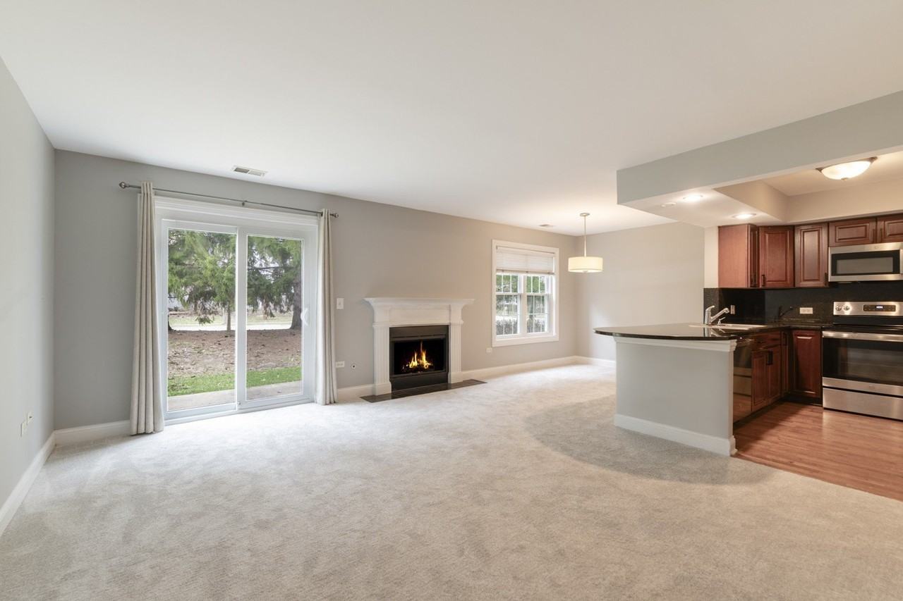 43 Foxcroft Rd #43-127 - Photo 7 of 34