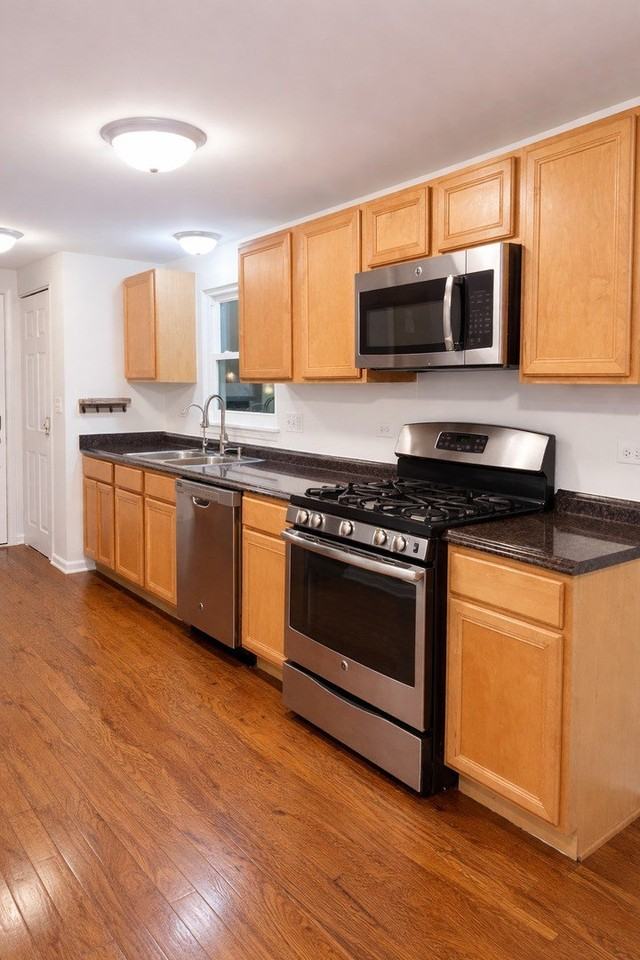 222 Harrison St - Photo 3 of 13