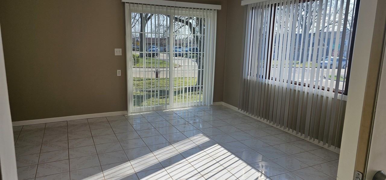 1055 Kenmore Ave - Photo 6 of 15