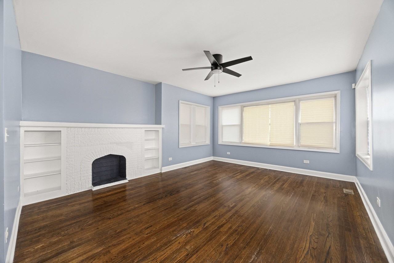 8332 S May St Unit 1 - Photo 2 of 11