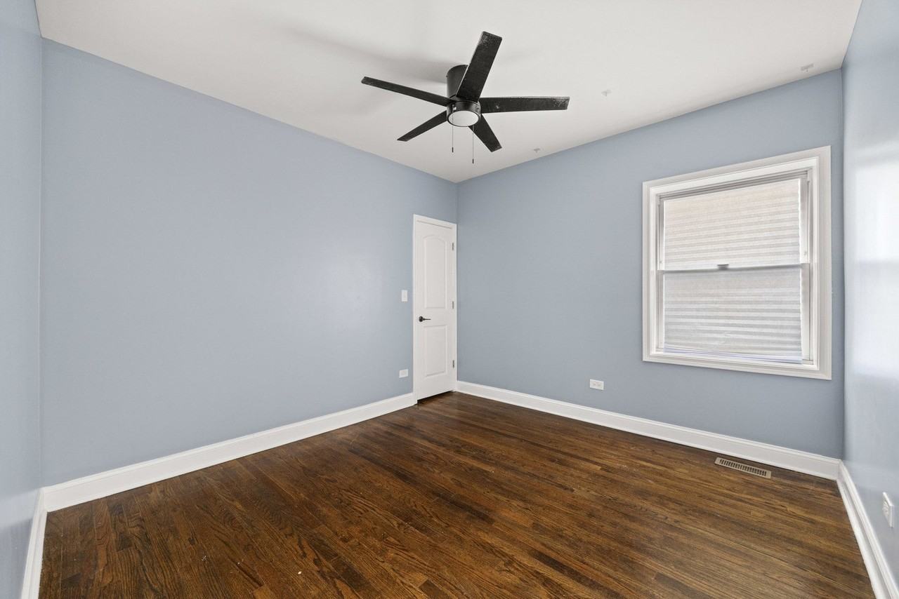 8332 S May St Unit 1 - Photo 6 of 11