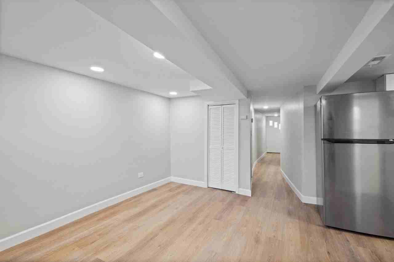 3751 N Clifton Ave Unit Ch-1 - Photo 3 of 15