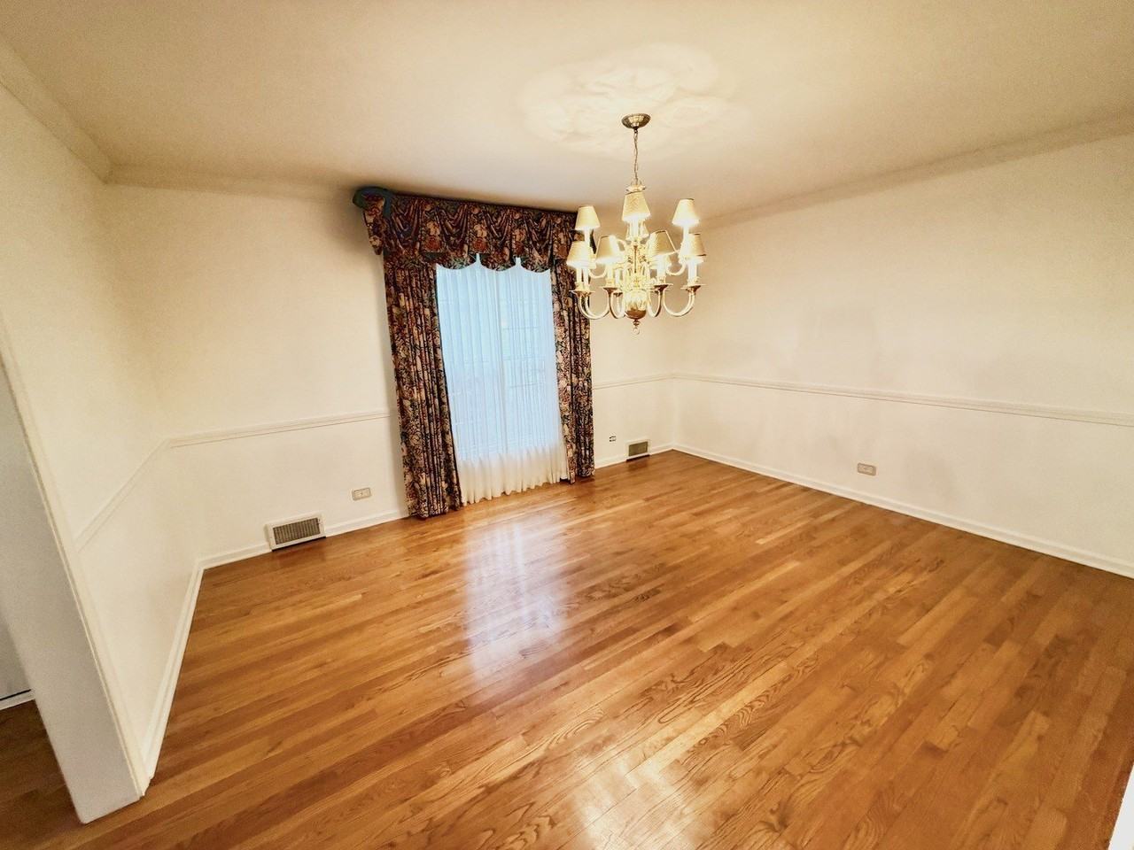 26 Windsor Dr - Photo 5 of 17