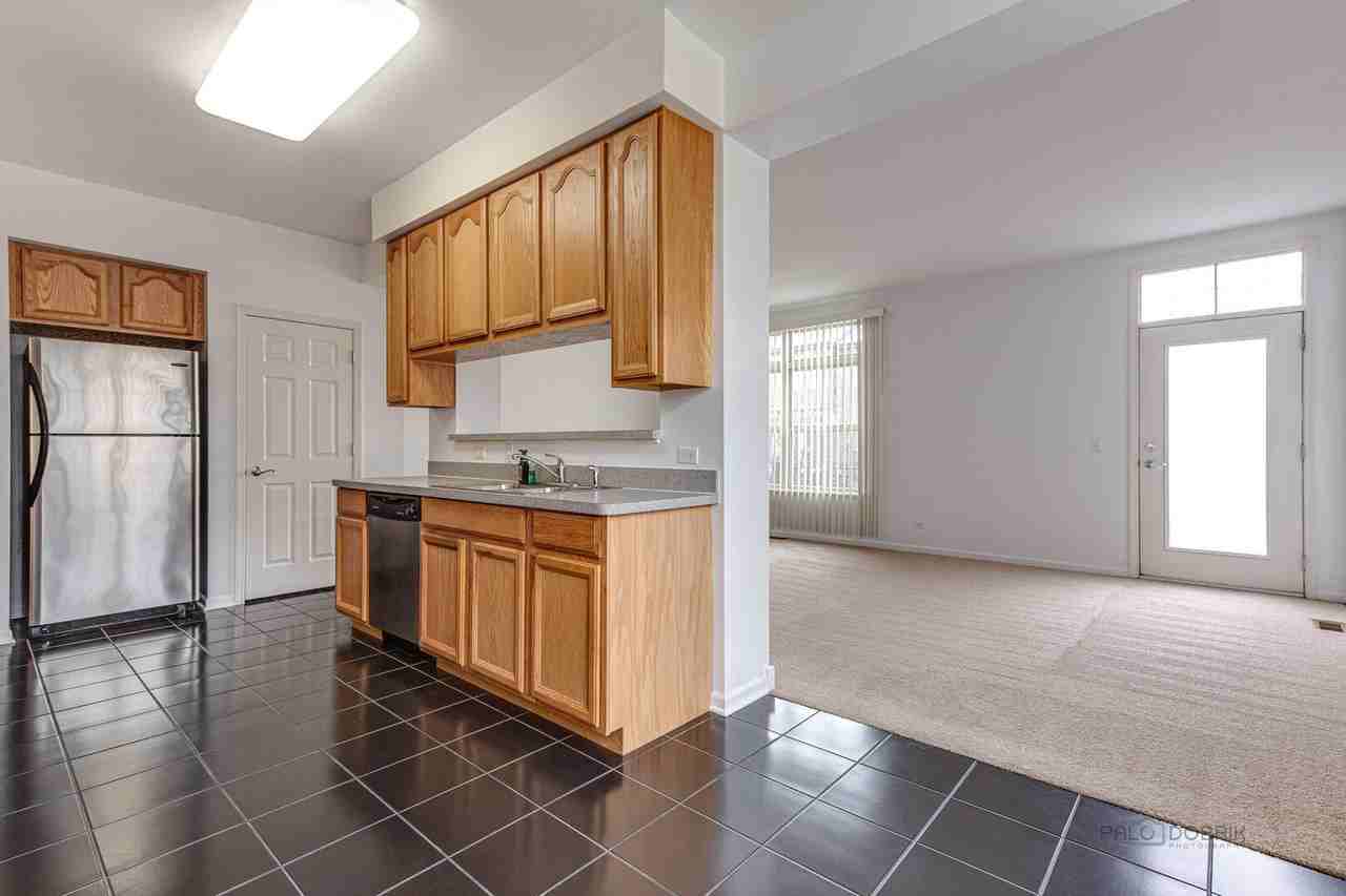 726 Keystone Ln - Photo 5 of 32